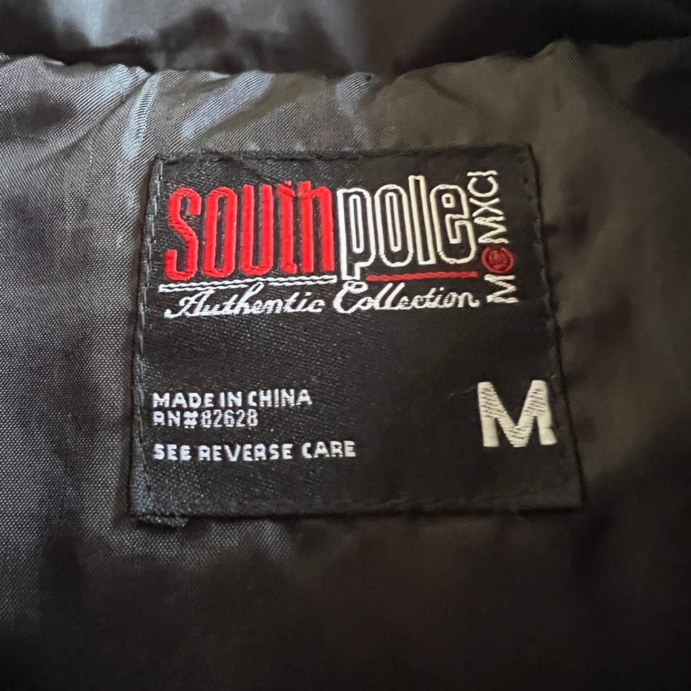 South Pole Men’s Medium Puffer Vest in Black